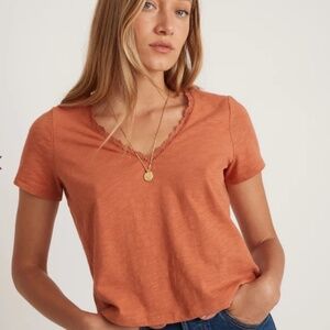 Marine layer Rhea Lace Trim V-Neck Tee in Amber Brown